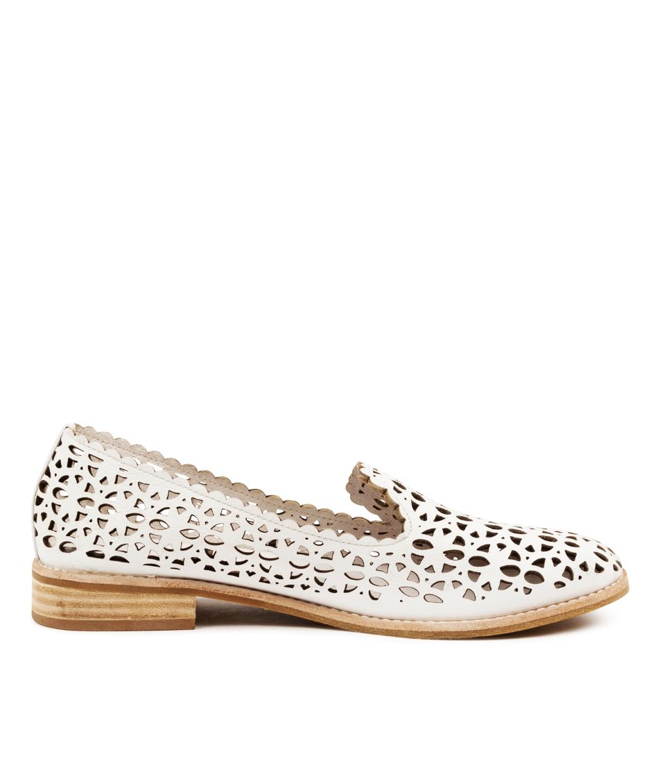 Django & Juliette Ayvler - White