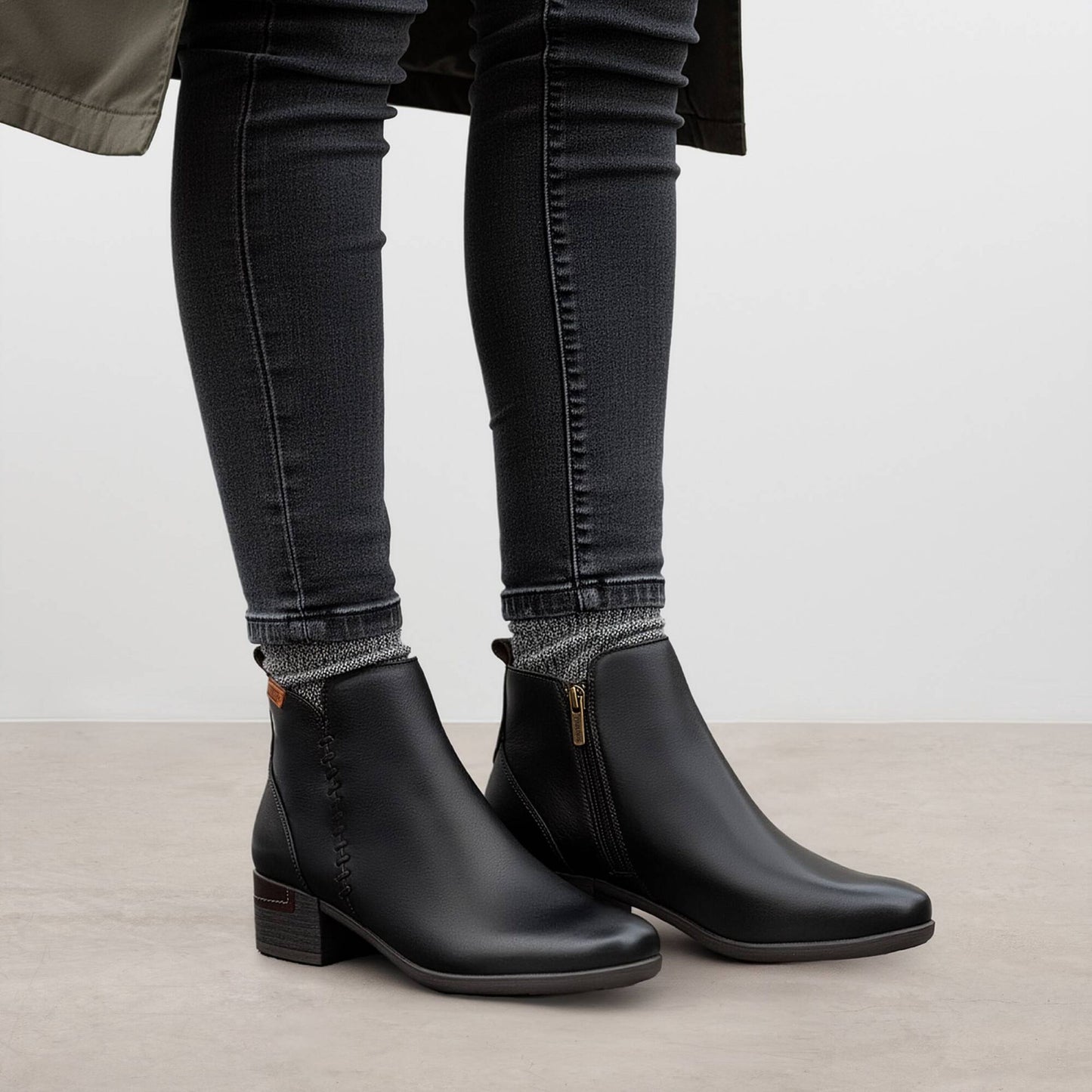 Pikolinos Malaga W6W-8950 - Black