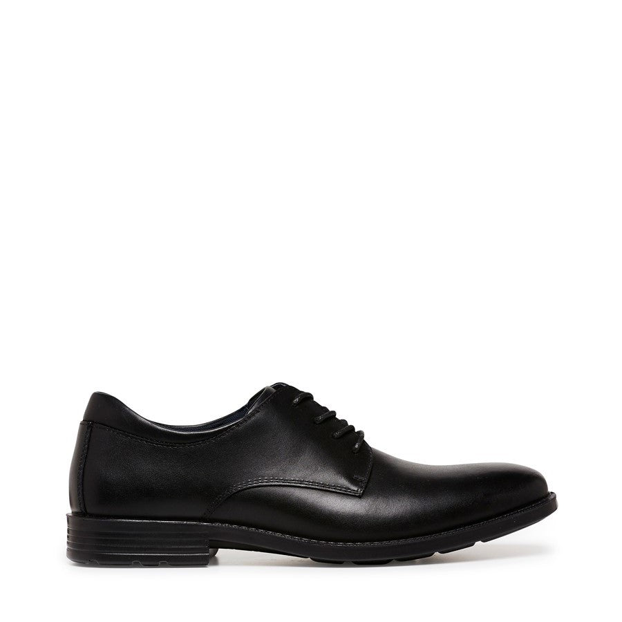 Clarks Boston - Black