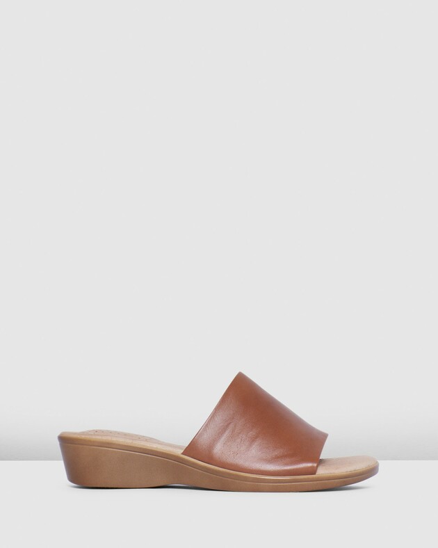 Hush Puppies Coco - Tan