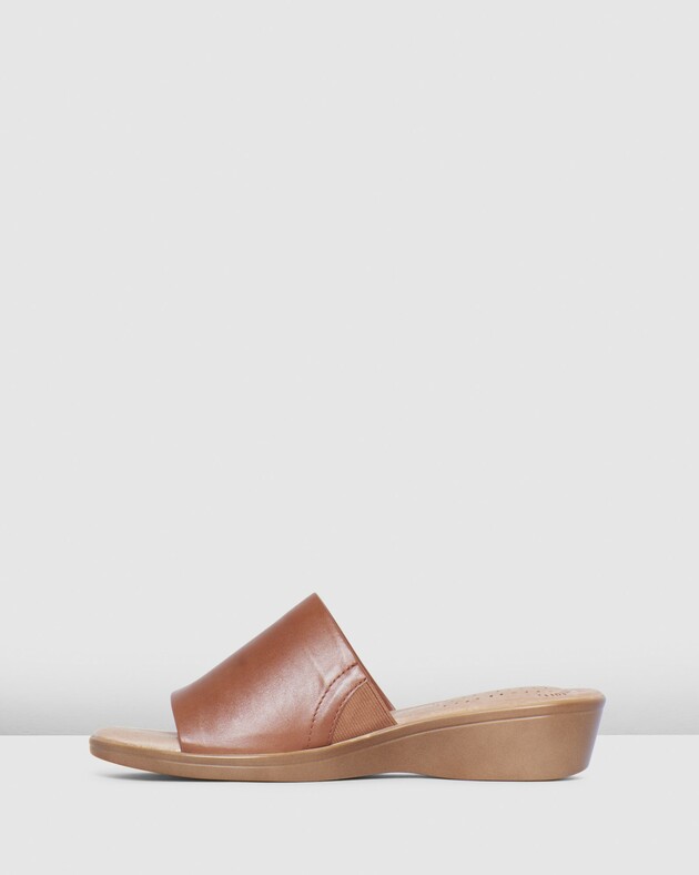 Hush Puppies Coco - Tan